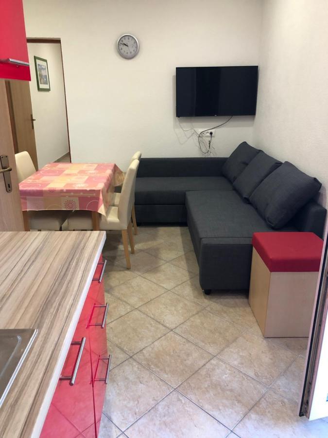 Miro Apartmani Ražanac Extérieur photo