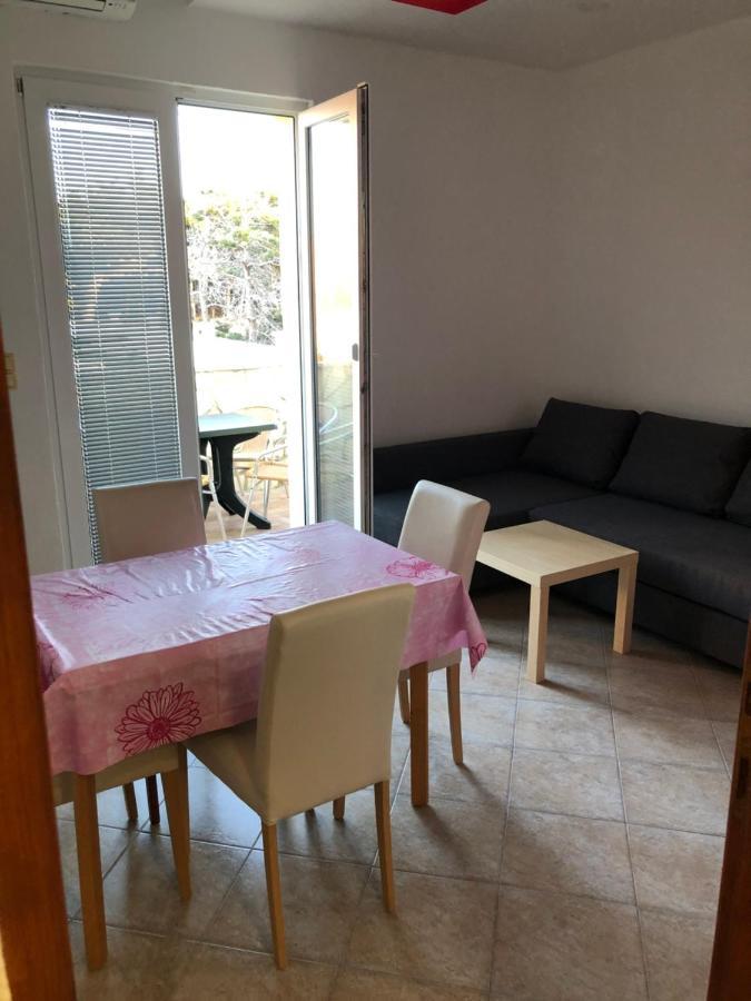 Miro Apartmani Ražanac Extérieur photo