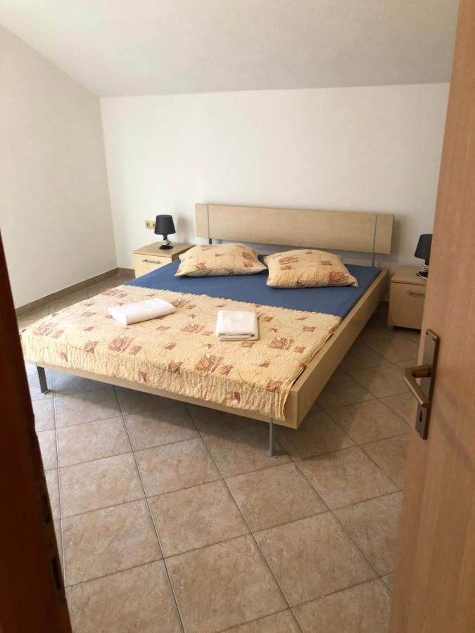 Miro Apartmani Ražanac Extérieur photo